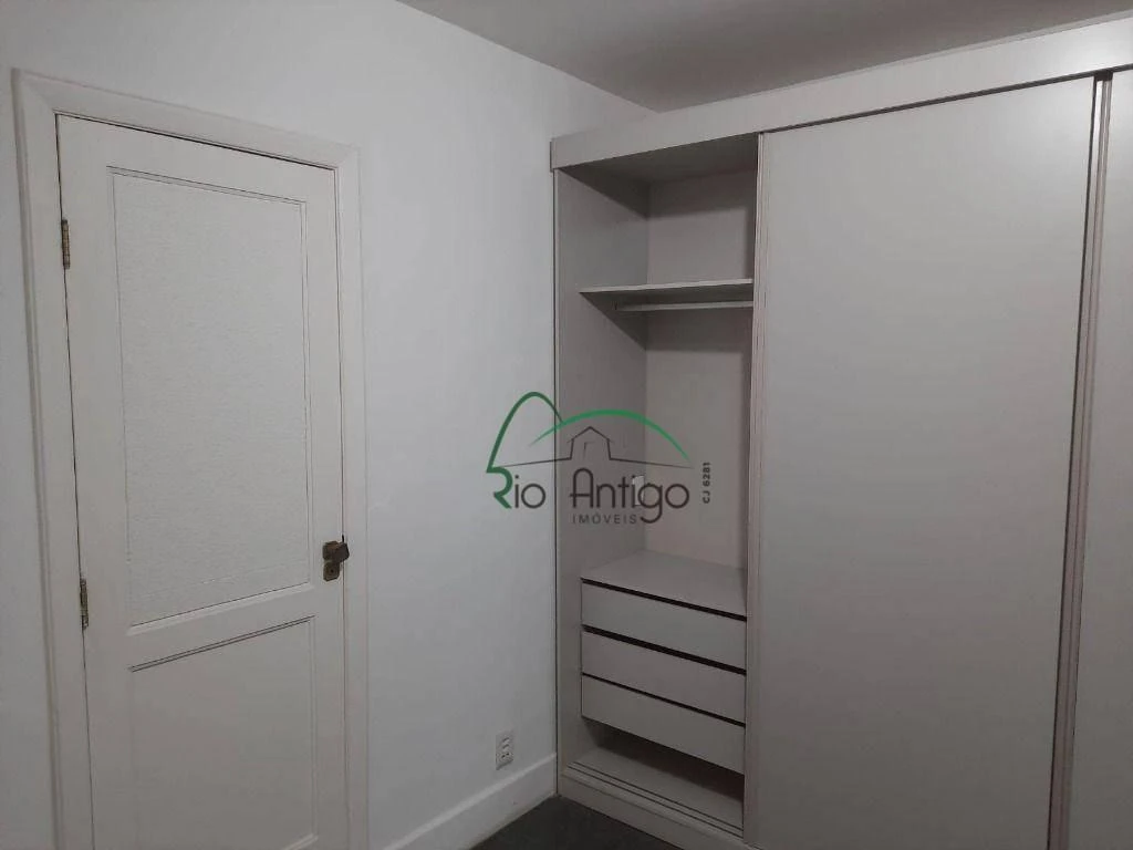 Home office in a 3-bedroom apartment, 110 m² — photo 19