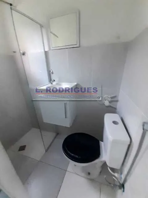 Rental apartment with 1 bedroom and glass shower — photo 4