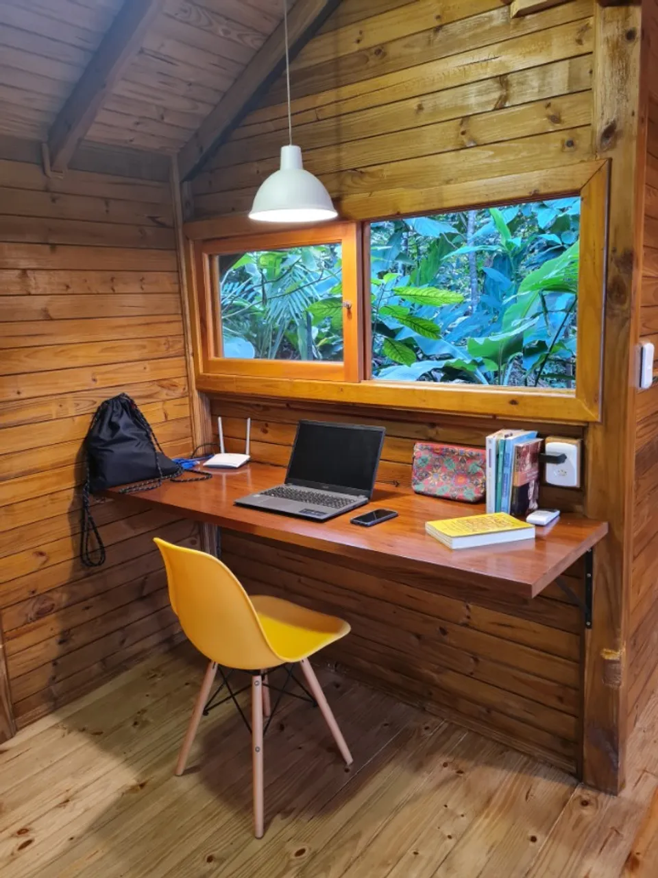 One-bedroom house with a home office — photo 8