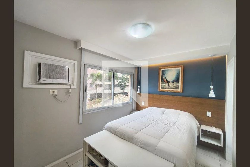 Furnished apartment, 103 m², with a glass-enclosed balcony — photo 8