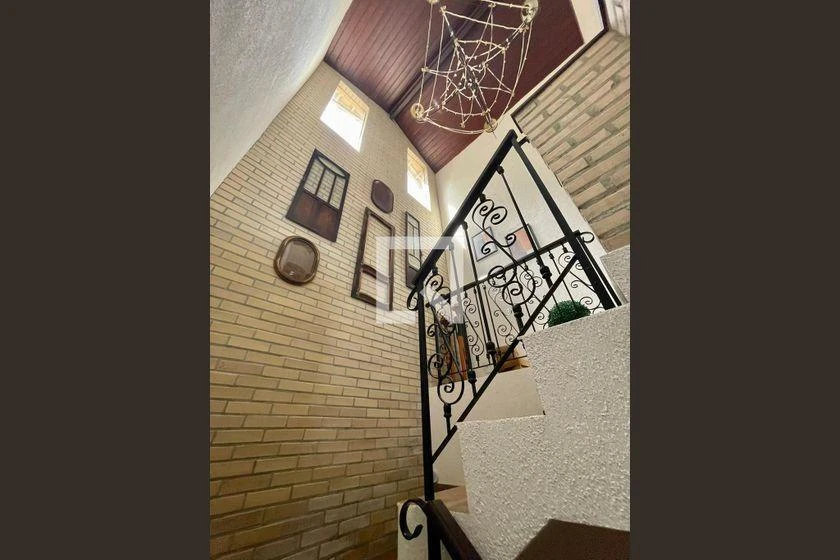 Furnished apartment, 492 m², with a glass-enclosed balcony — photo 42