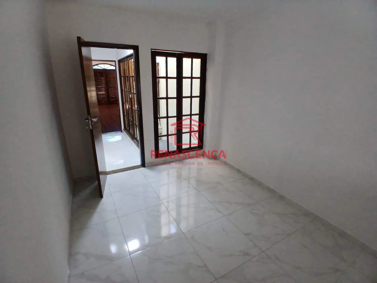 Casa com 5 quartos e 5 banheiros, vaga para 4 carros — photo 10