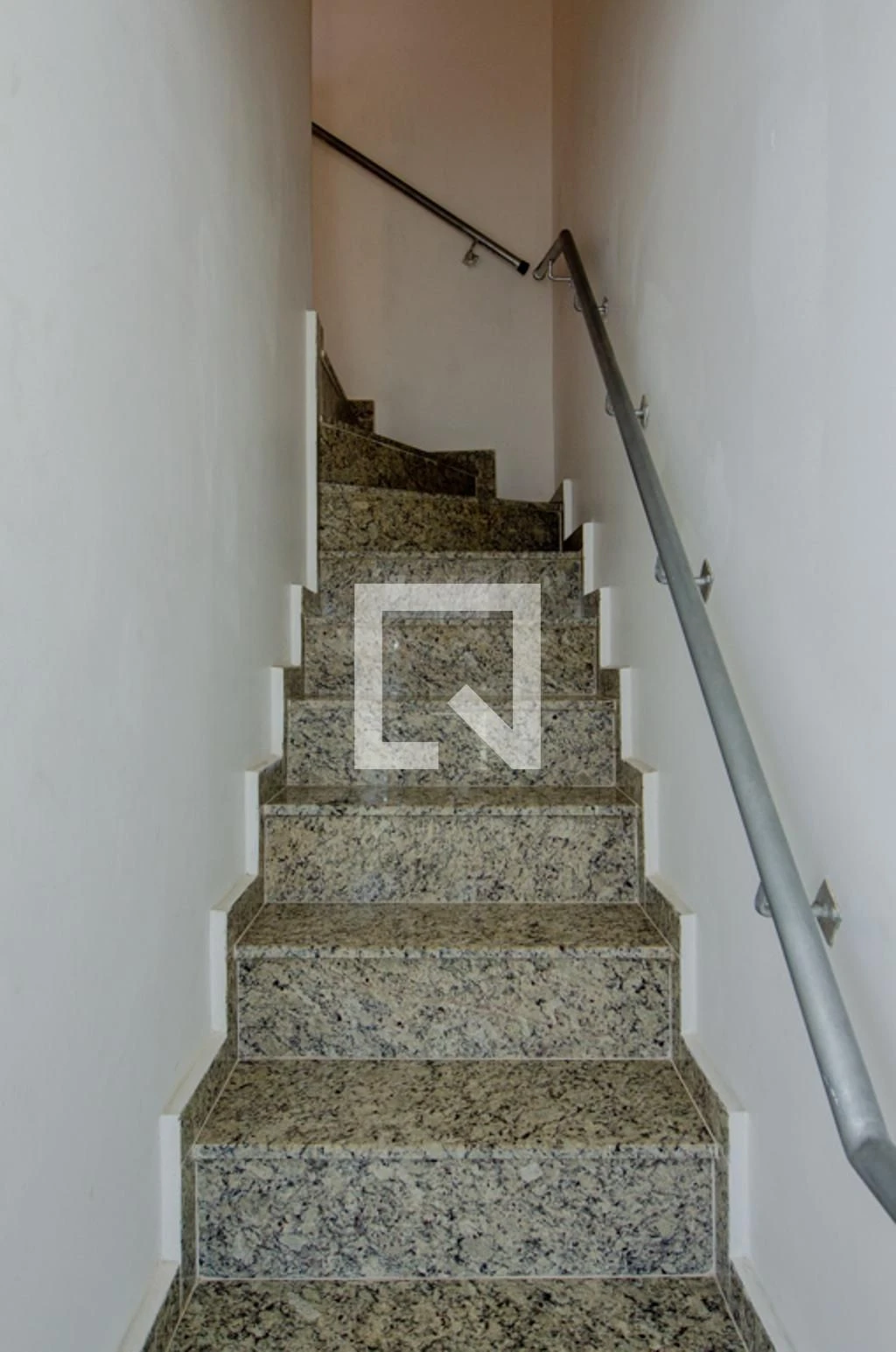 Casa mobiliada com 3 quartos e churrasqueira privativa — photo 3