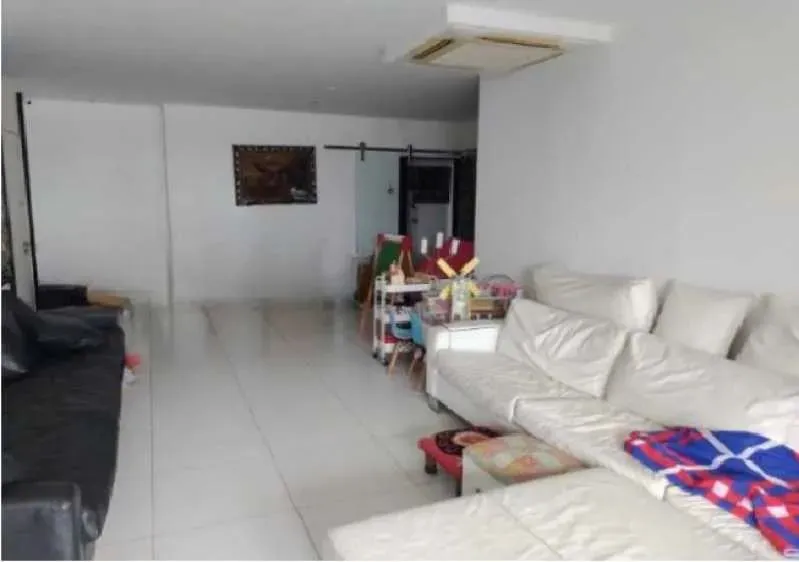 Furnished 3-bedroom apartment with glass balcony — photo 5