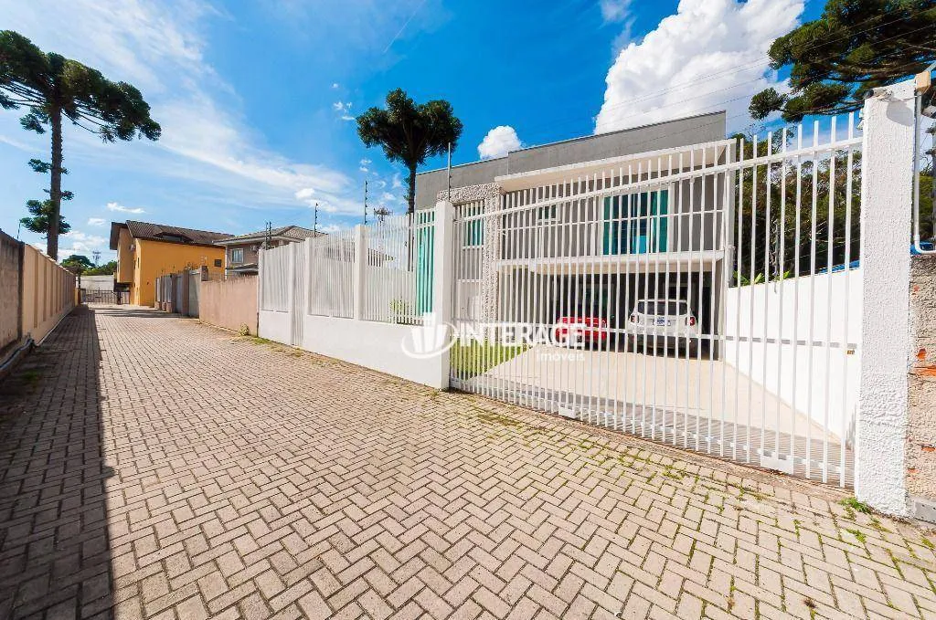 House with 3 bedrooms and a private garden — photo 27