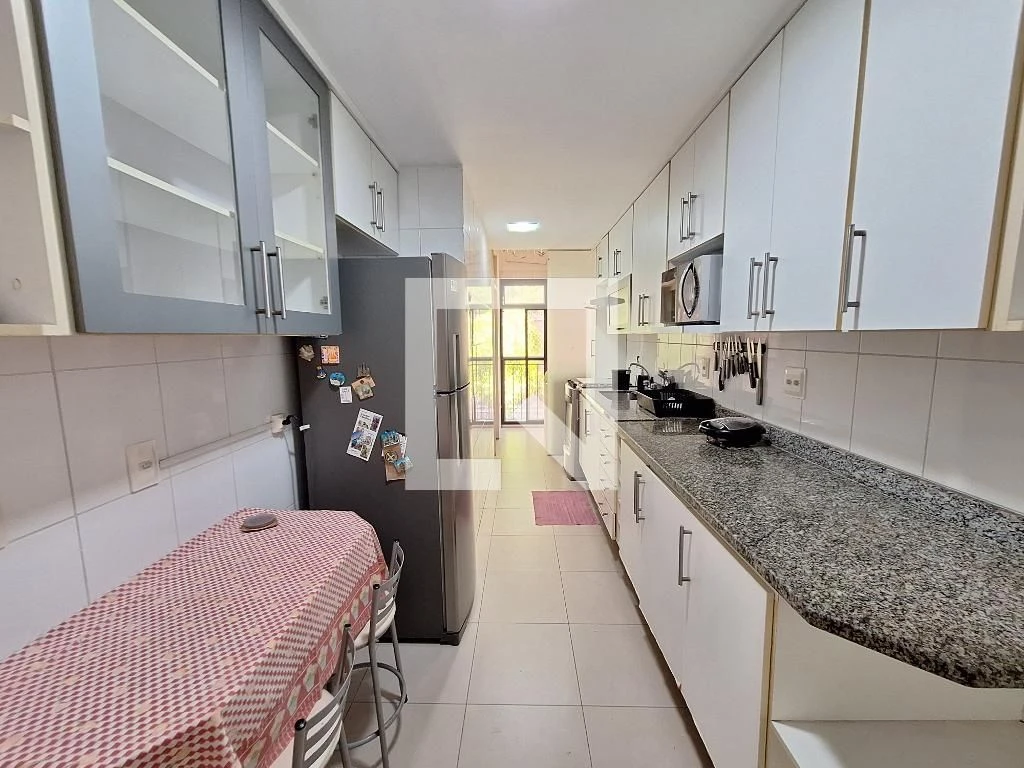 Furnished 3-bedroom apartment with 3 bathrooms — photo 2