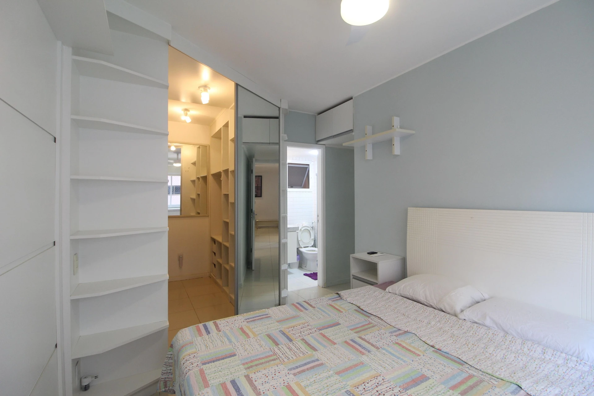 Furnished 3-bedroom apartment with 2 bathrooms — photo 15