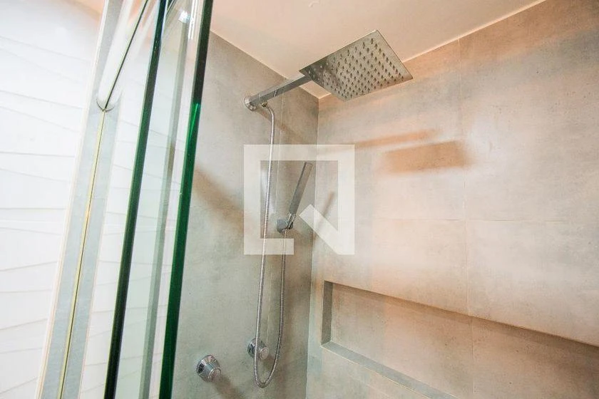 Furnished apartment, 65 m², with a glass-enclosed balcony — photo 39