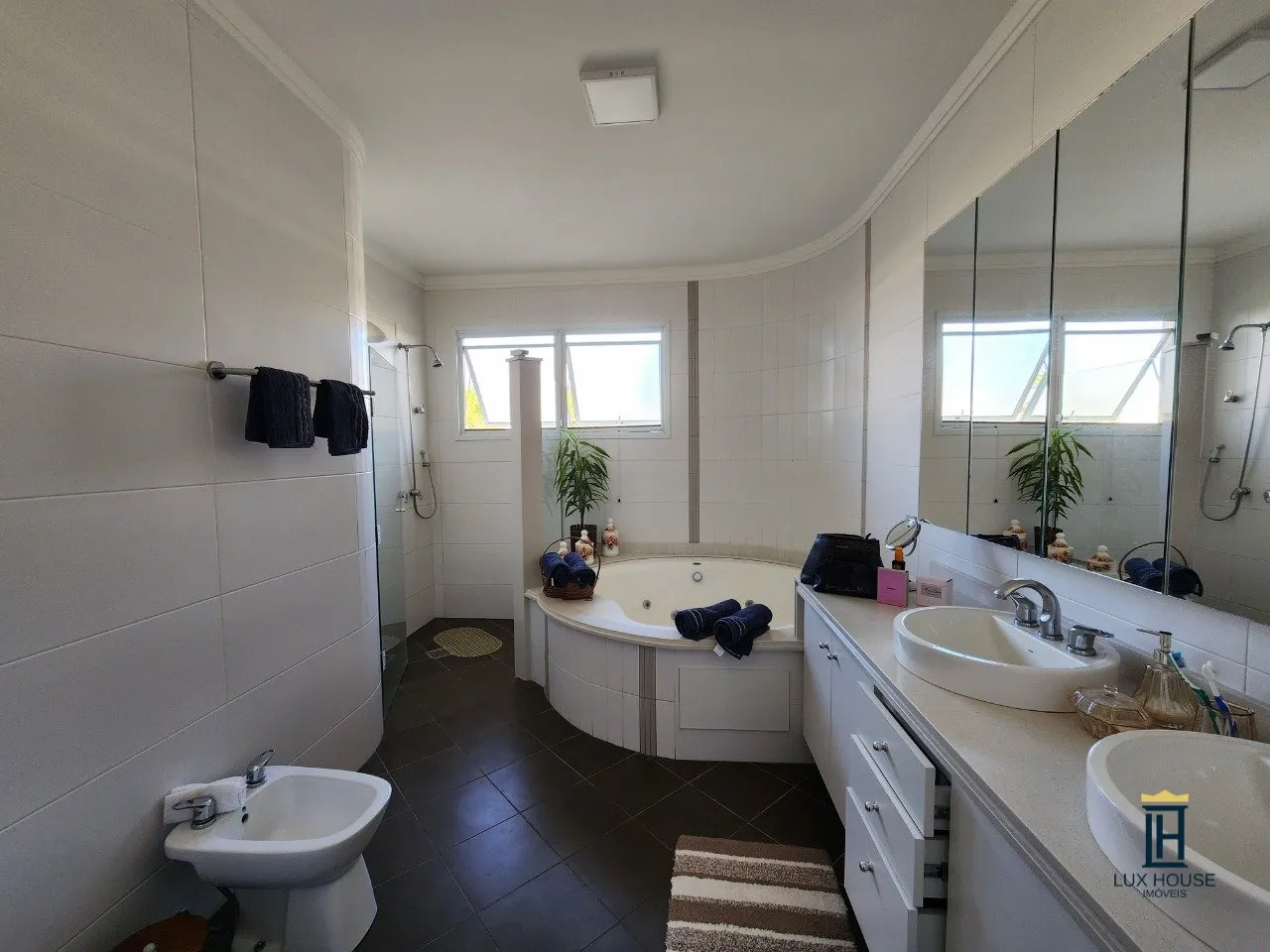 Casa amueblada con 6 dormitorios y 600 m² — photo 20