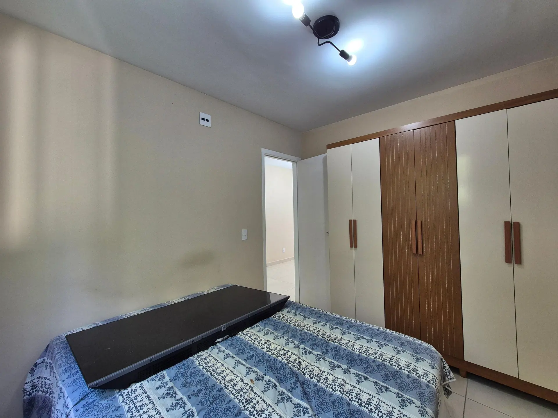 2-bedroom apartment in a building with a gym — photo 6