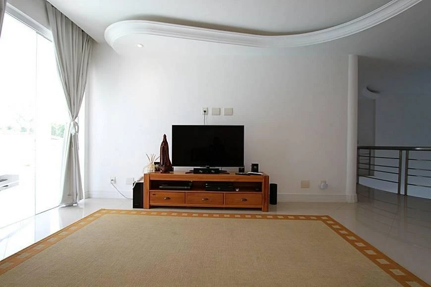 Меблированный дом 700 м²: 5 спален-сюит и 10 ванных — photo 21