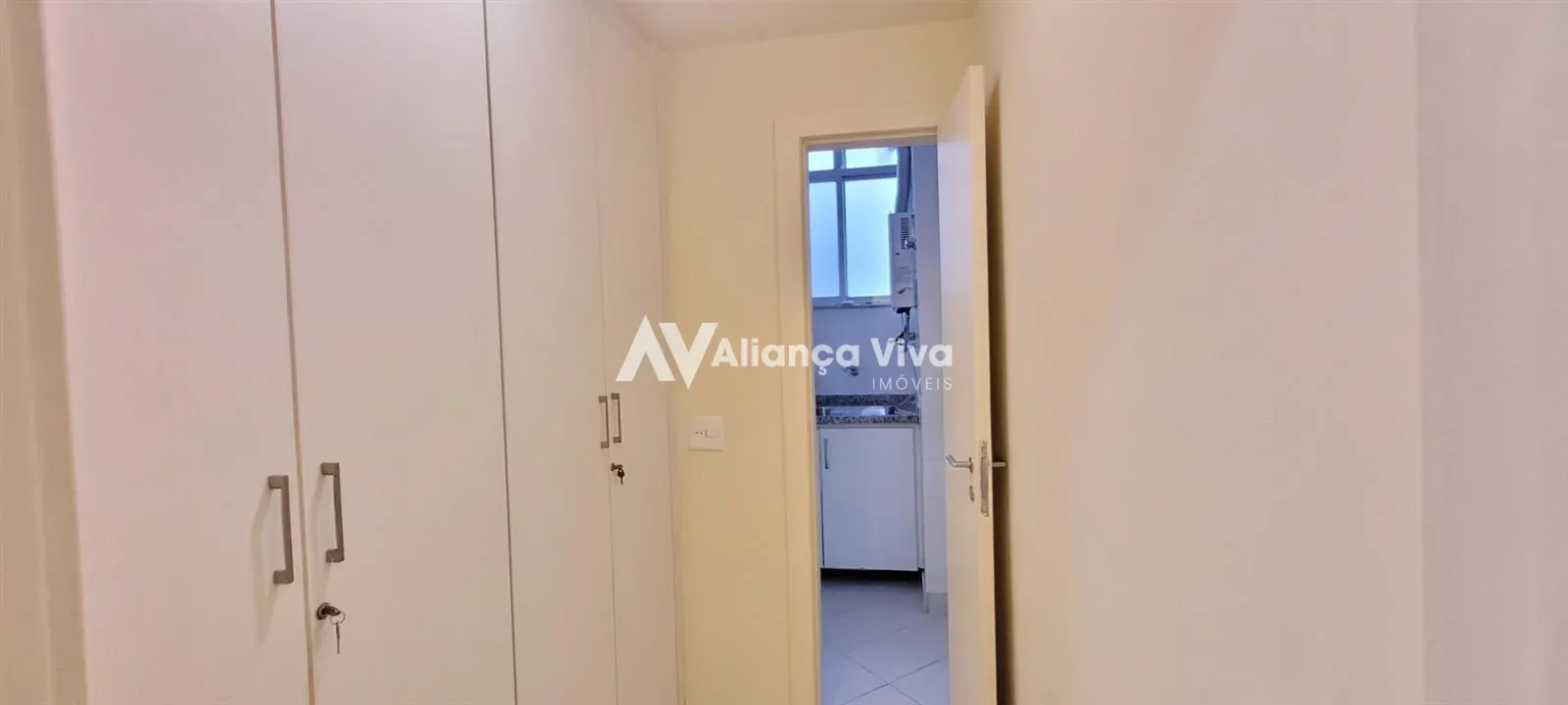 96 m² unfurnished apartment with 2 bedrooms and suite — photo 39