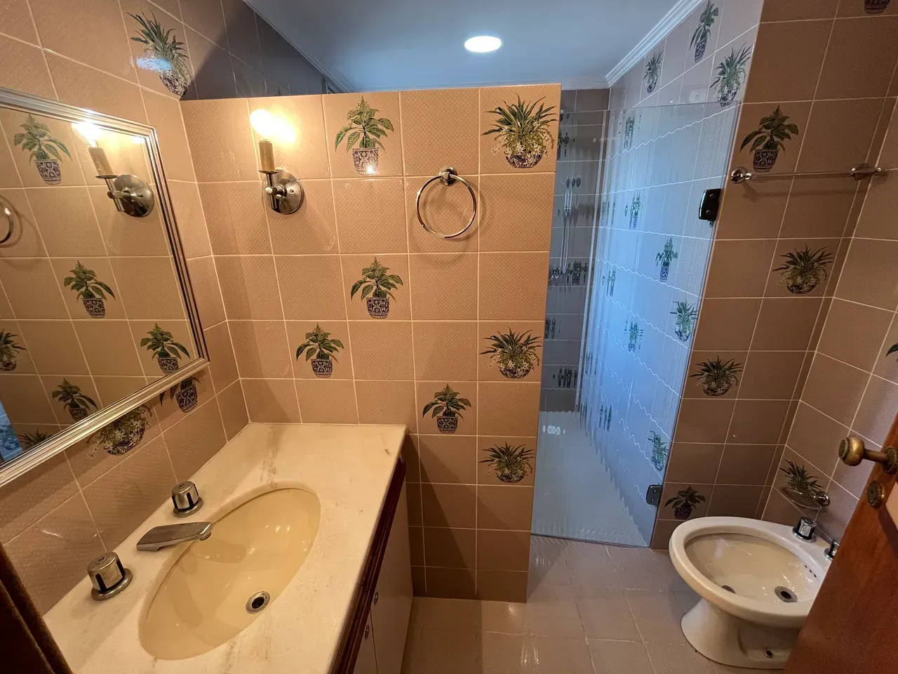 3-bedroom apartment with 3 bathrooms and 2 parking — photo 4
