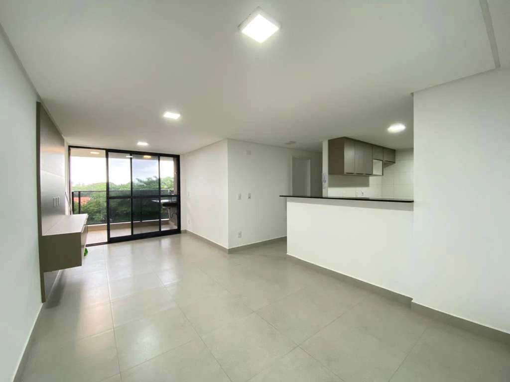 91 m² apartment with an open-plan kitchen and 3 bedrooms — photo 3