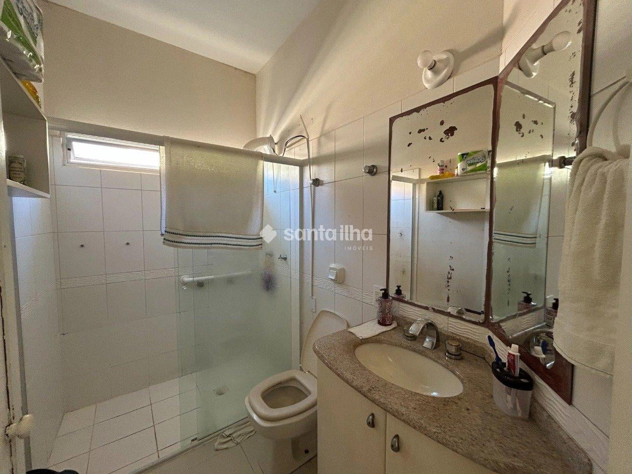 Casa de 300 m² con bañera y balcón gourmet — photo 18