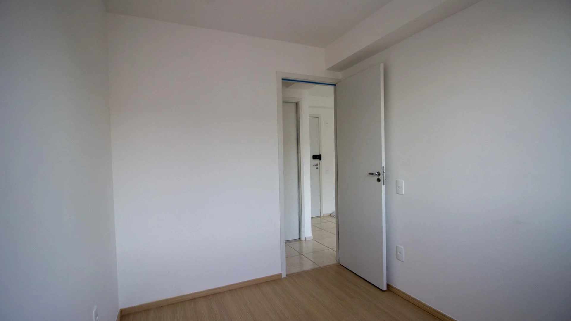 Home office in a 2-bedroom apartment, 45 m² — photo 22