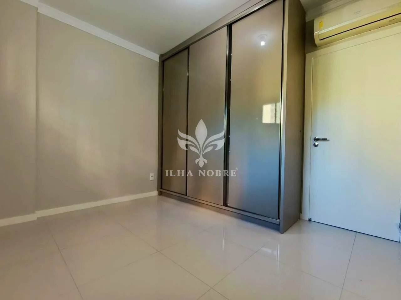 Furnished apartment, 128 m², with a grill on the balcony — photo 19