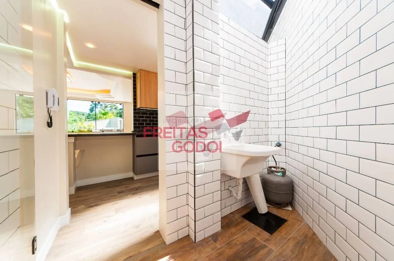 2-bedroom house with floor-to-ceiling windows in Curitiba — photo 29