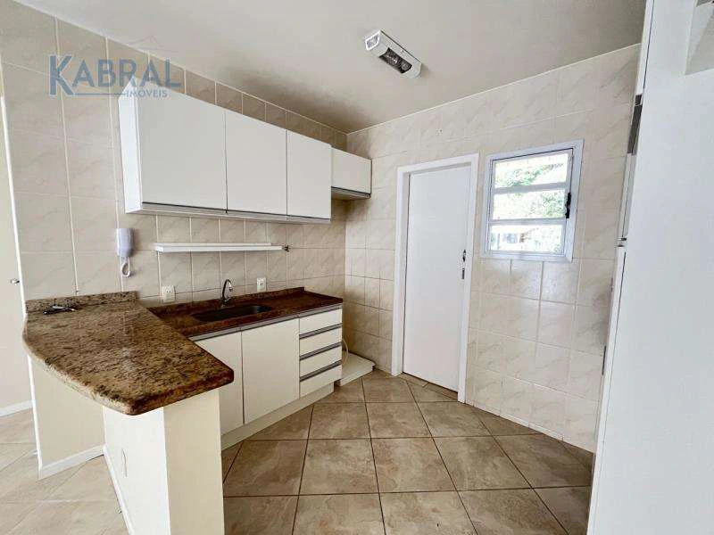Apartamento de 3 dormitorios de 80 m² con balcón — photo 2