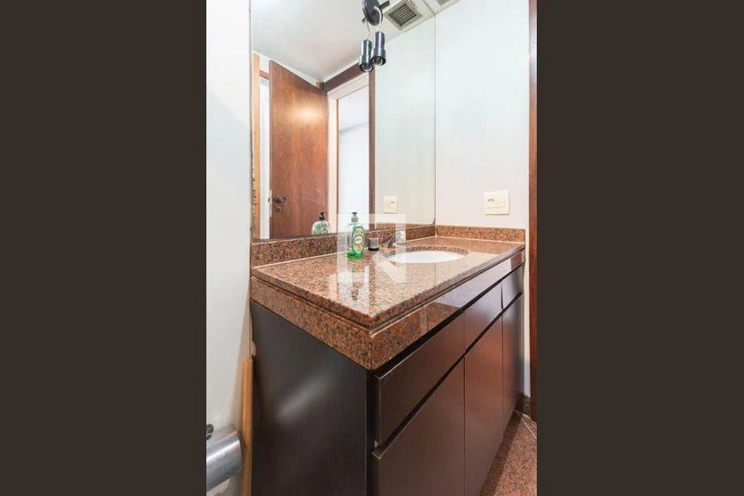 Apartamento para aluguel com 4 quartos e 156 m² — photo 12