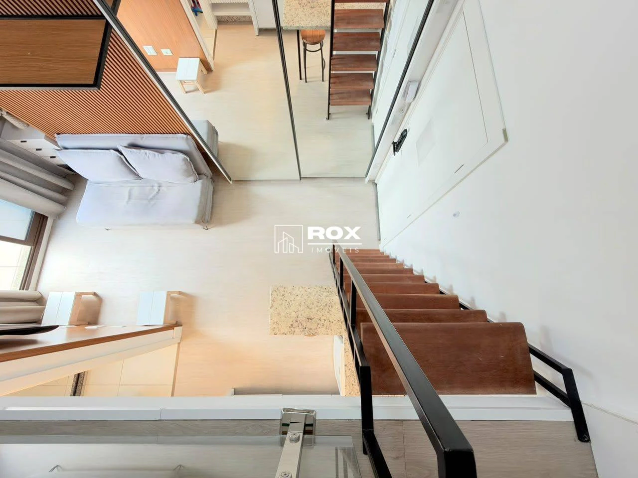 Меблированная студия 21 м² — photo 16