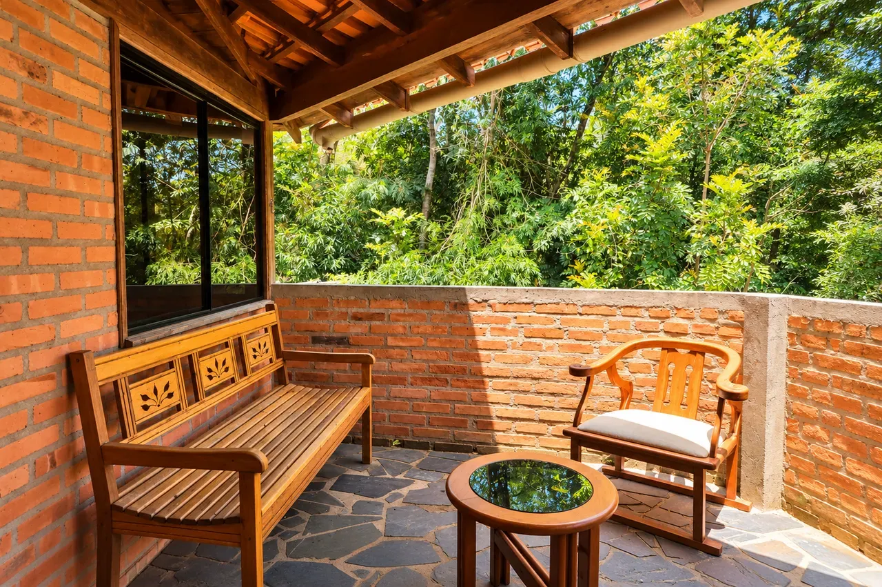 Furnished house, 200 m², with a water view — photo 12