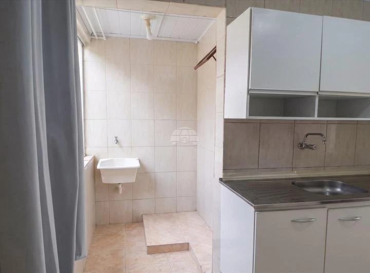 Well-kept unfurnished 2-bedroom apartment with parking — photo 8