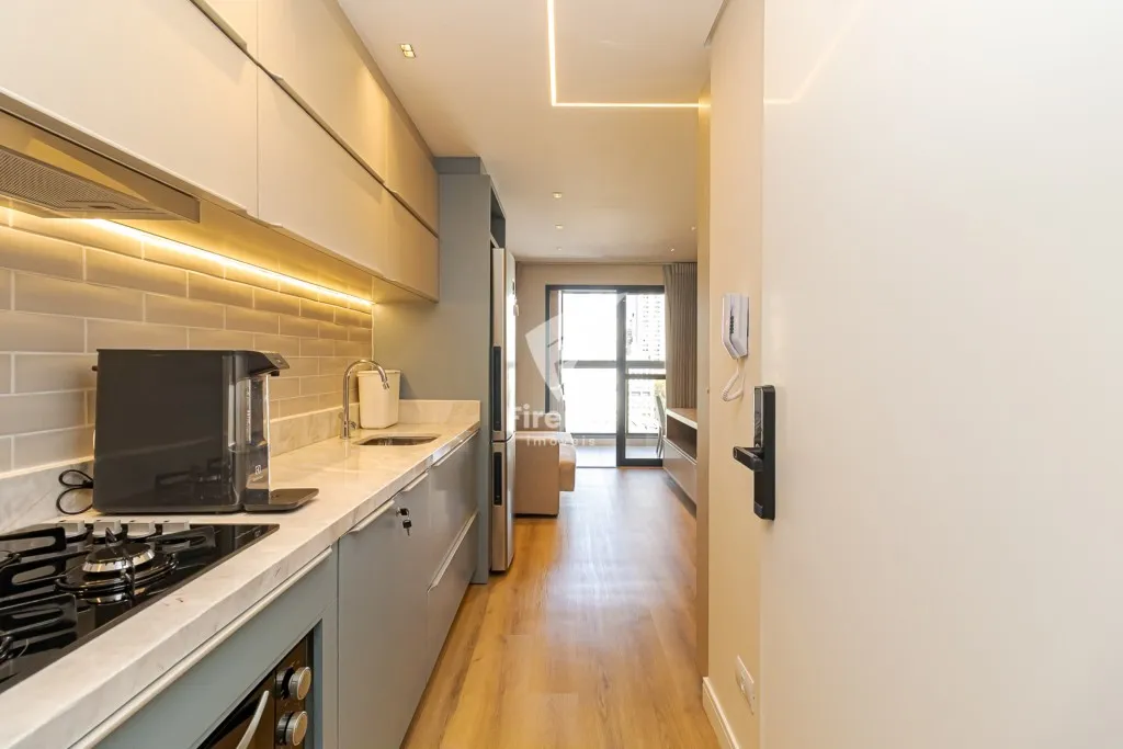 Apartamento mobiliado com cozinha integrada e varanda fechada — photo 2