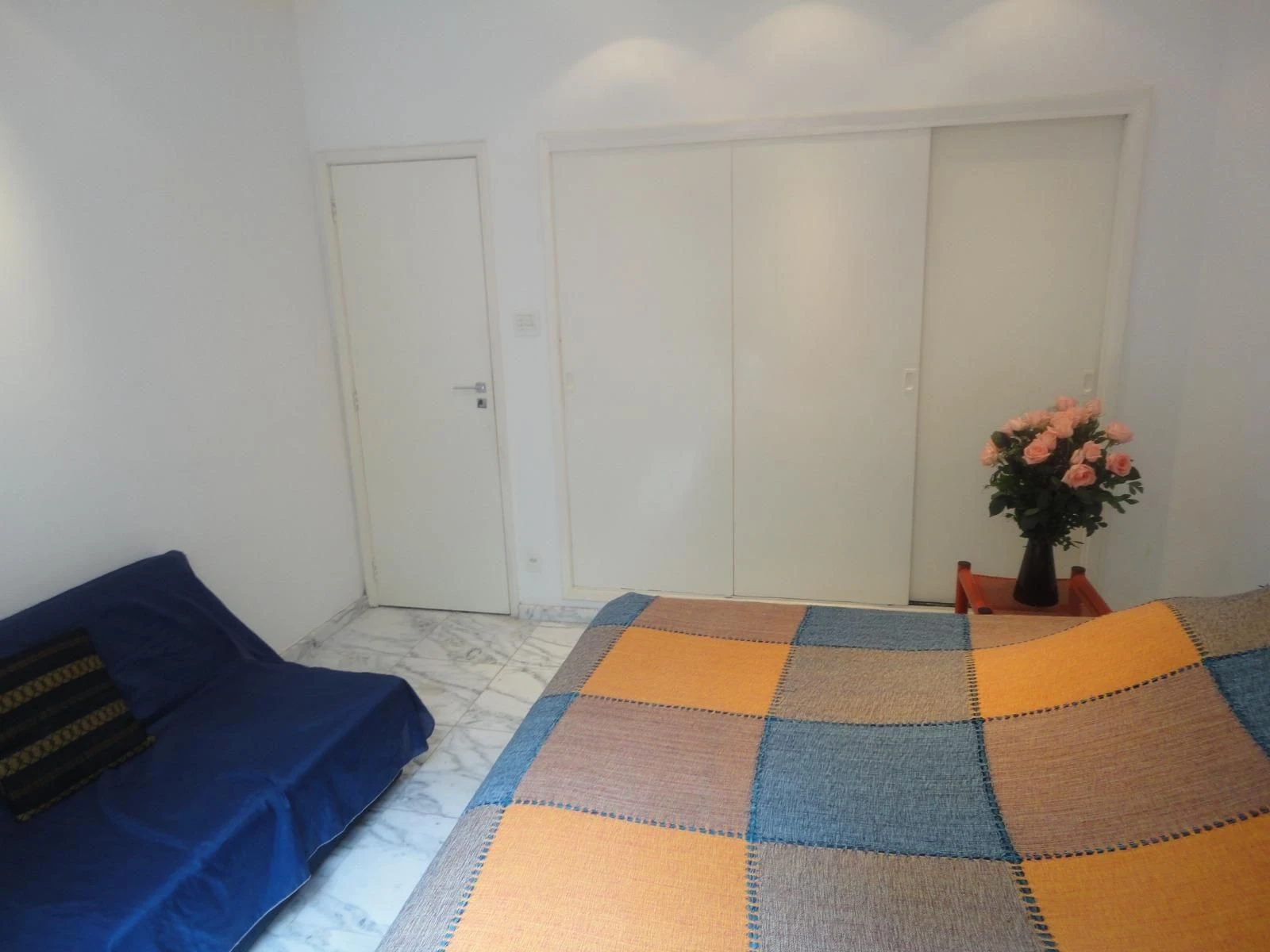 Apartamento mobiliado com 4 quartos e cozinha fechada — photo 4