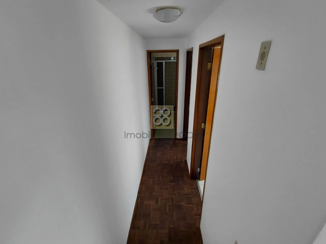 Apartment with 1 bedroom and wood floors — photo 14