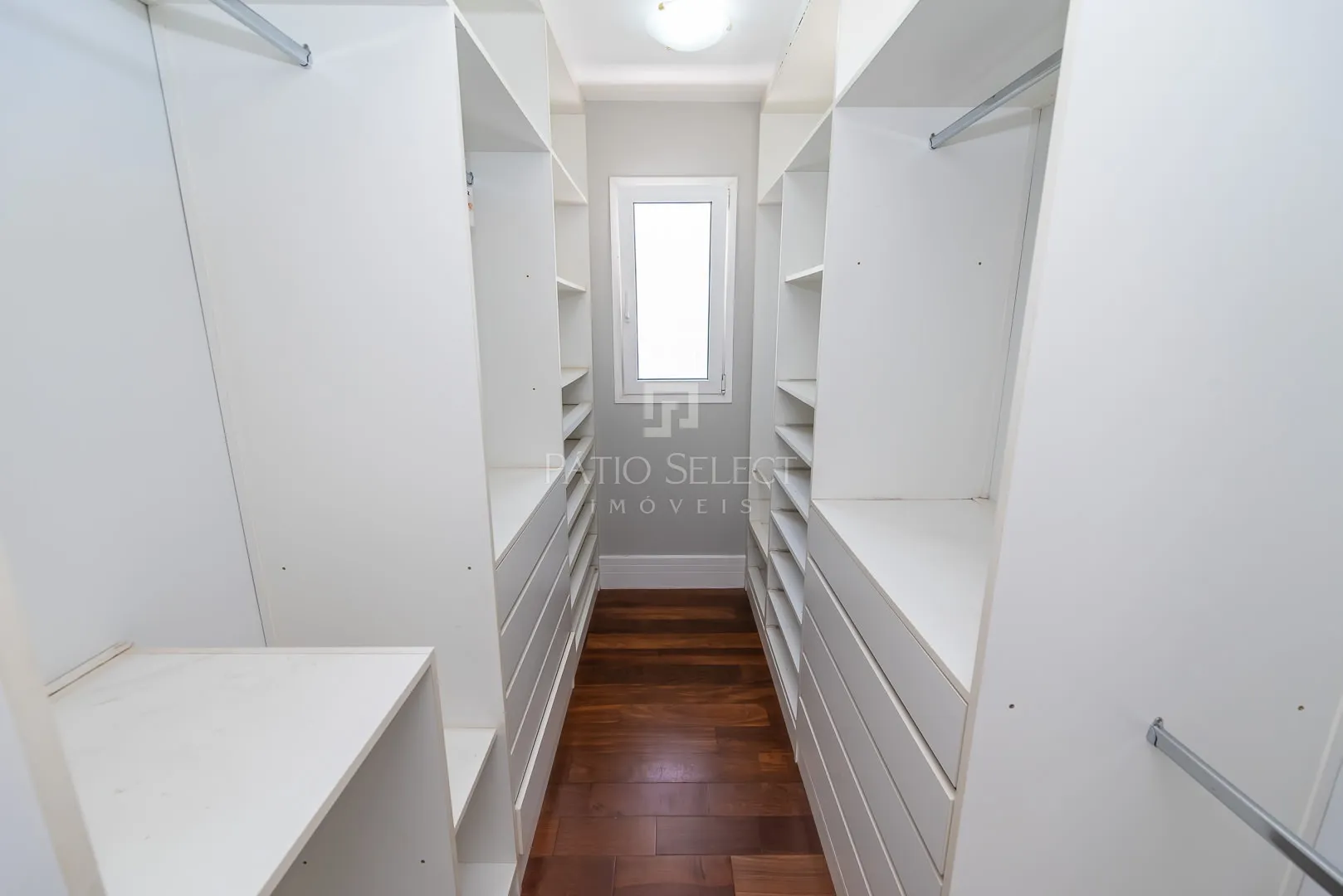 Furnished house, 305 m², with a bathtub — photo 72