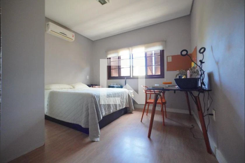 100 m² house with a washing machine and a home office — photo 13