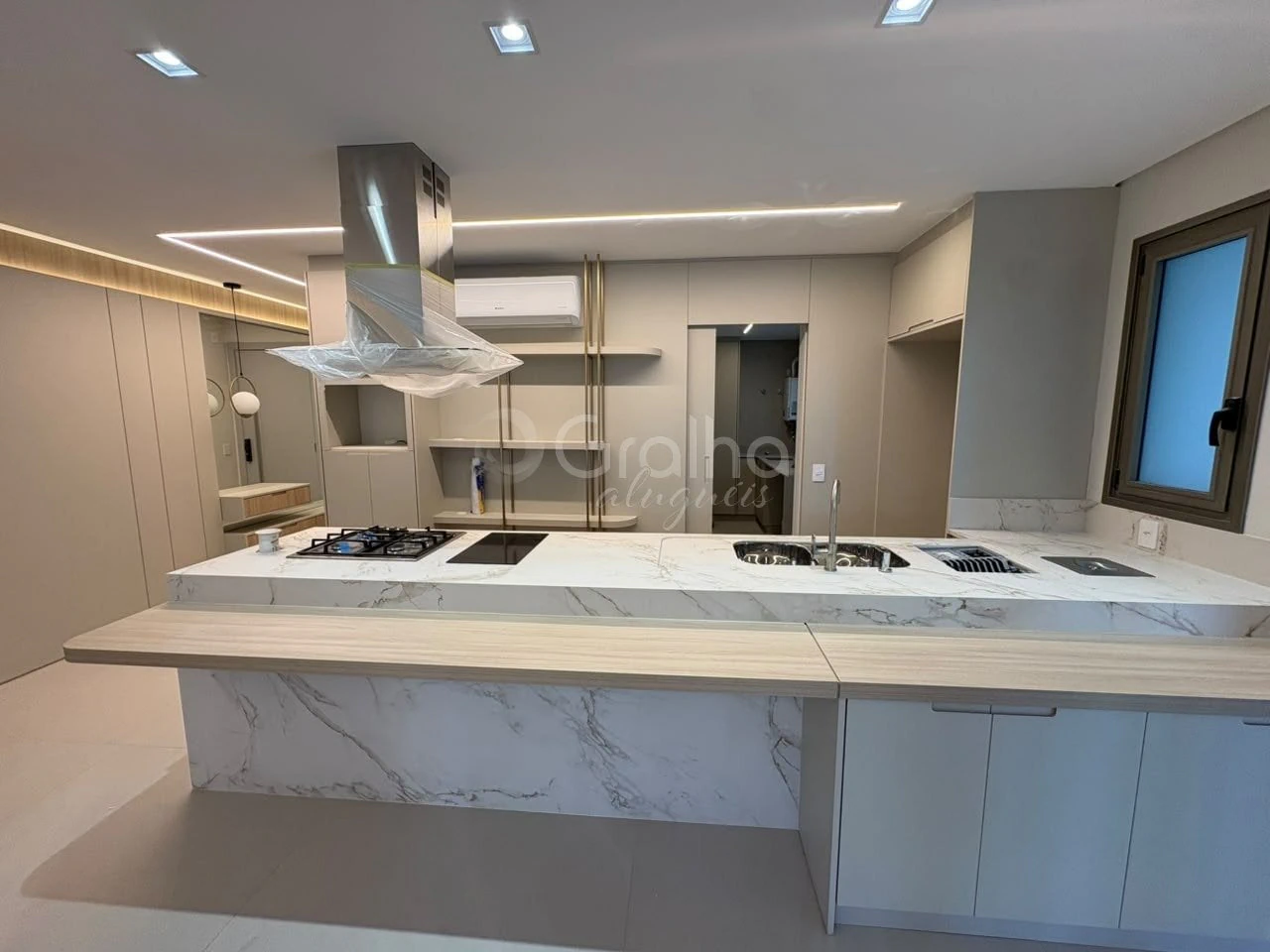Apartamento de 3 quartos com varanda gourmet, Centro