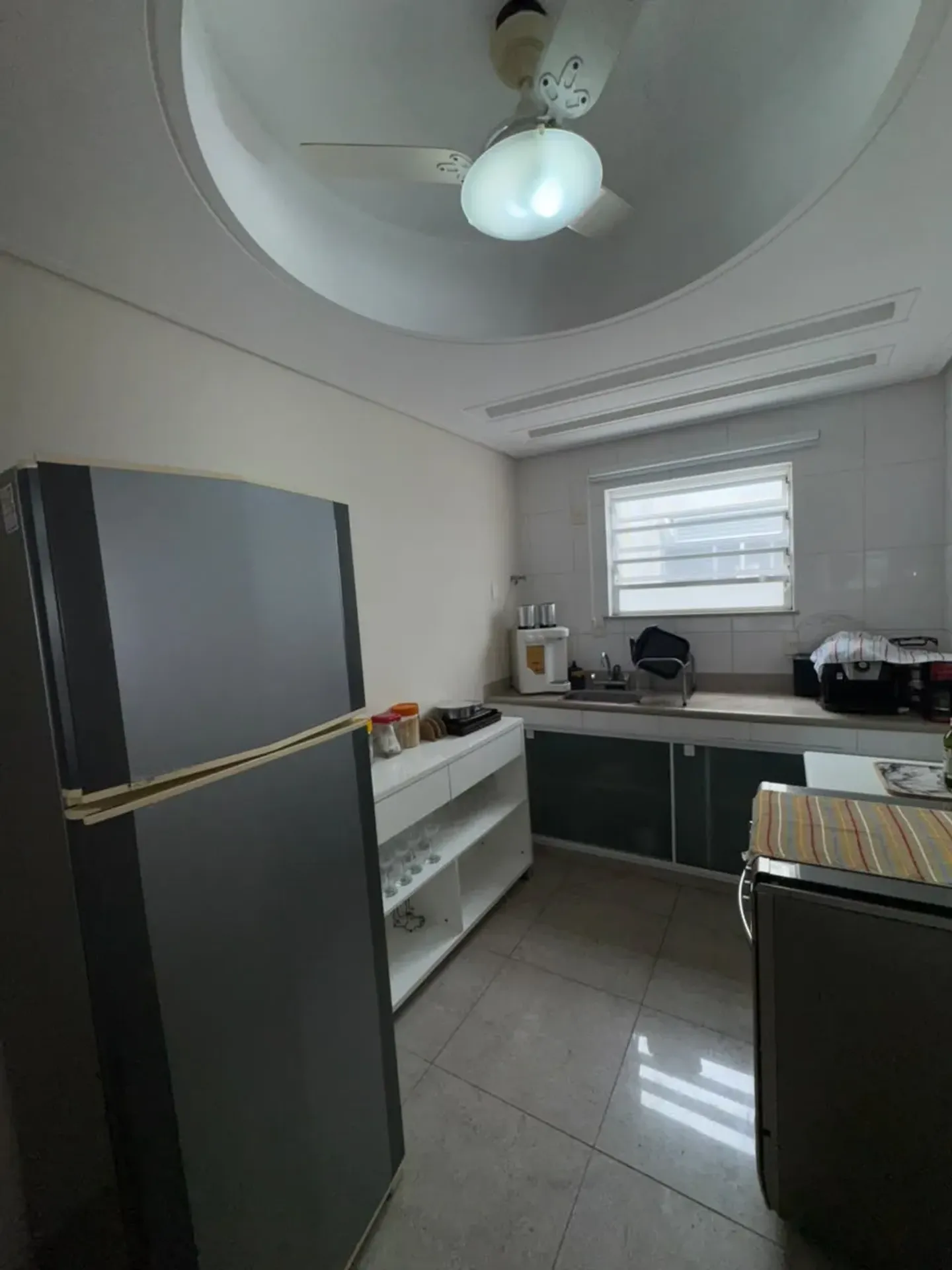 3-bedroom apartment with a washing machine — photo 2