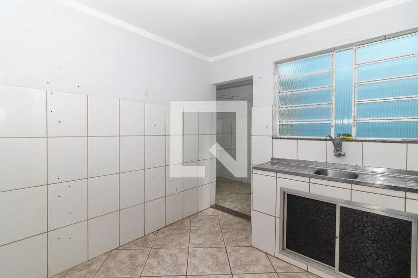 Apartment, 50 m², with wood or laminate floors — photo 2