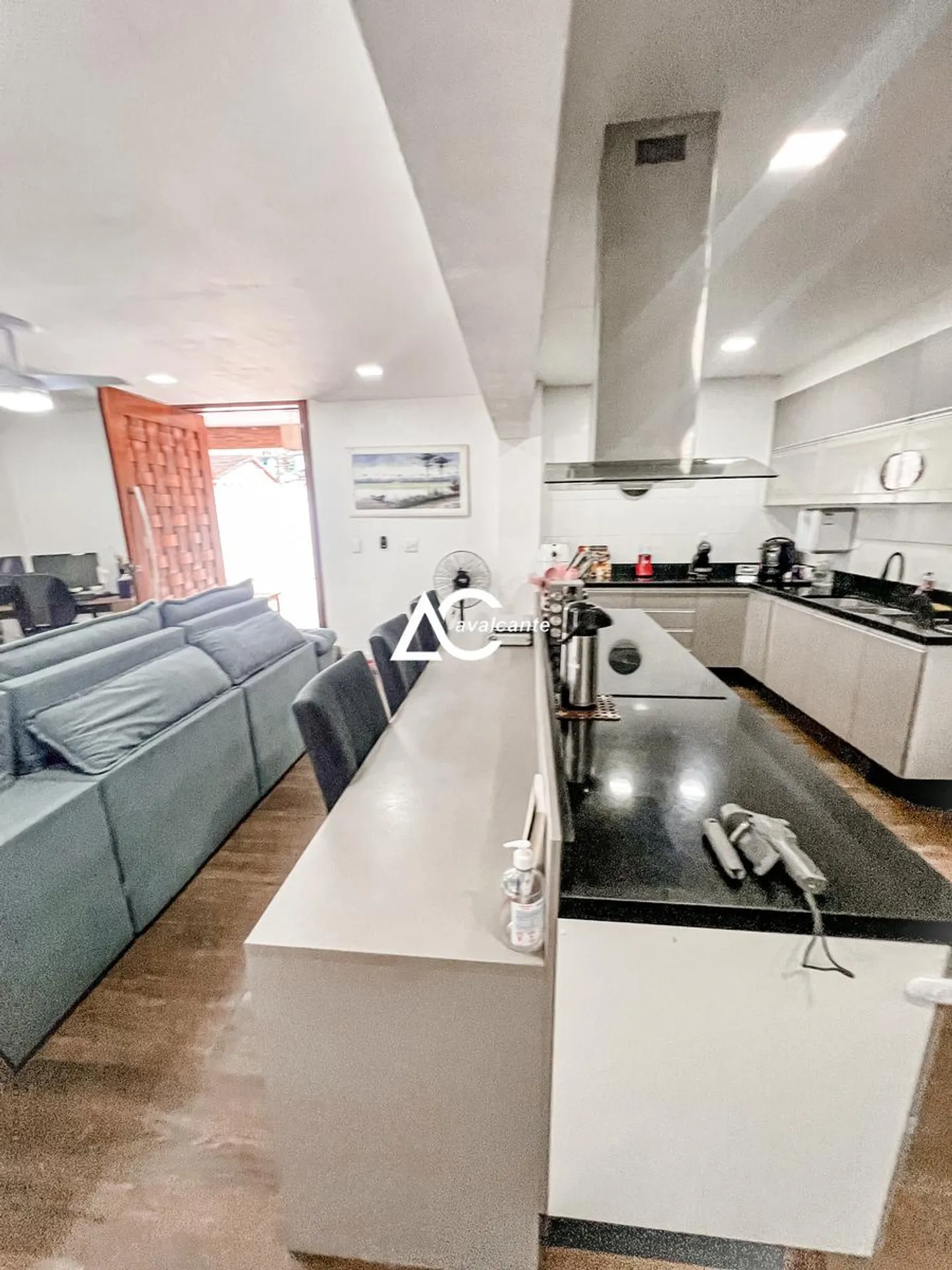 Washing machine in a 3-bedroom house, 360 m² — photo 7
