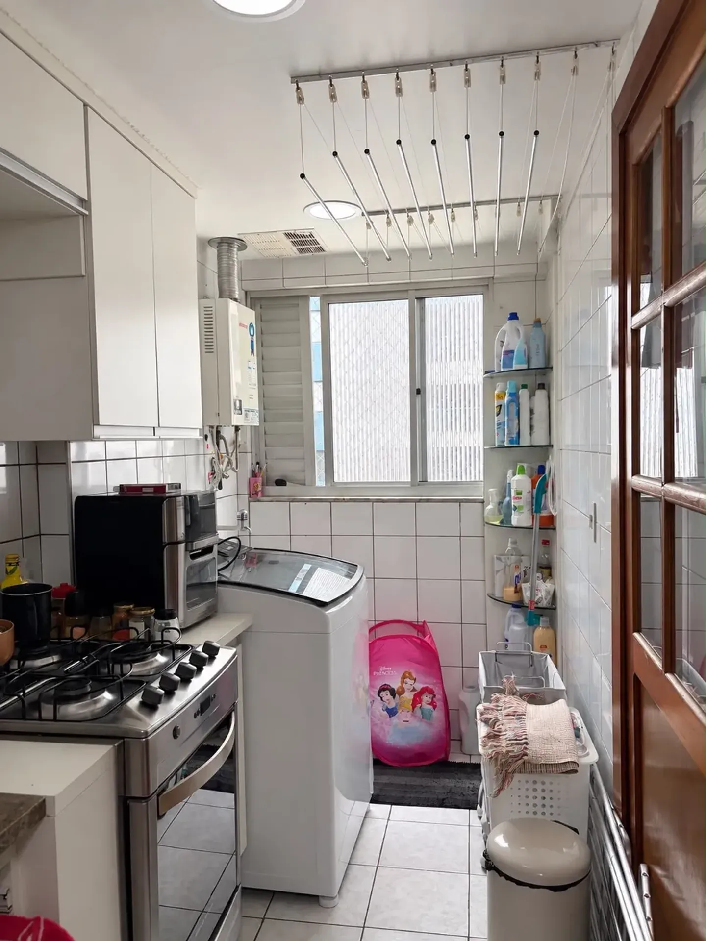 3-bedroom apartment in a building with a gym — photo 7