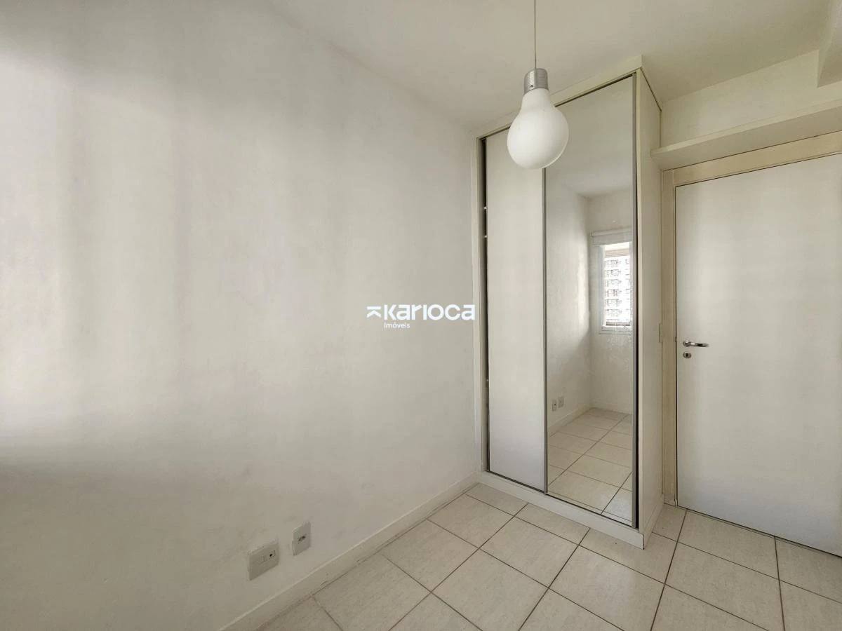 90 m² apartment with 3 bedrooms and built-in wardrobes — photo 16