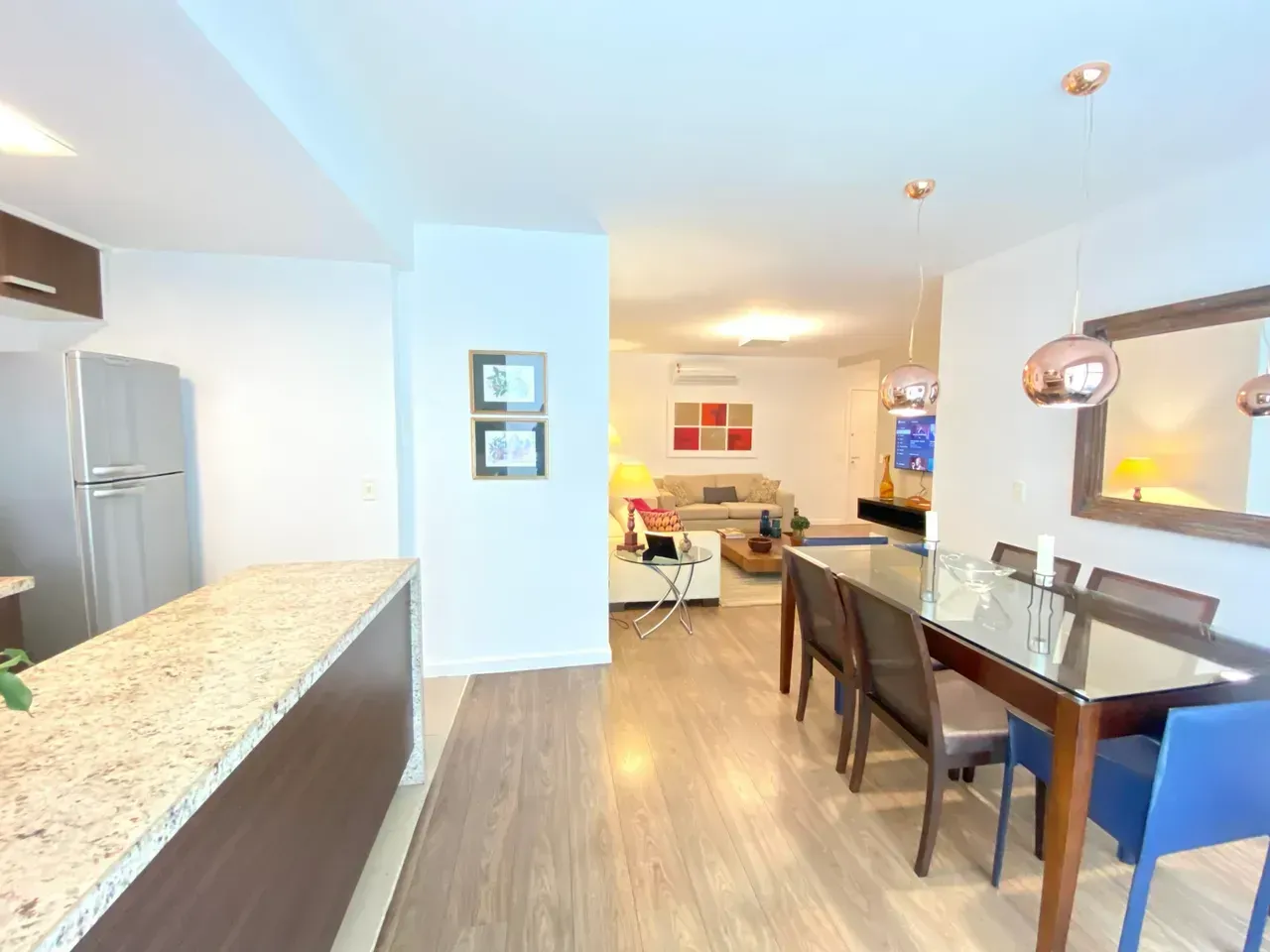 Furnished 2-bedroom apartment with 2 bathrooms — photo 13