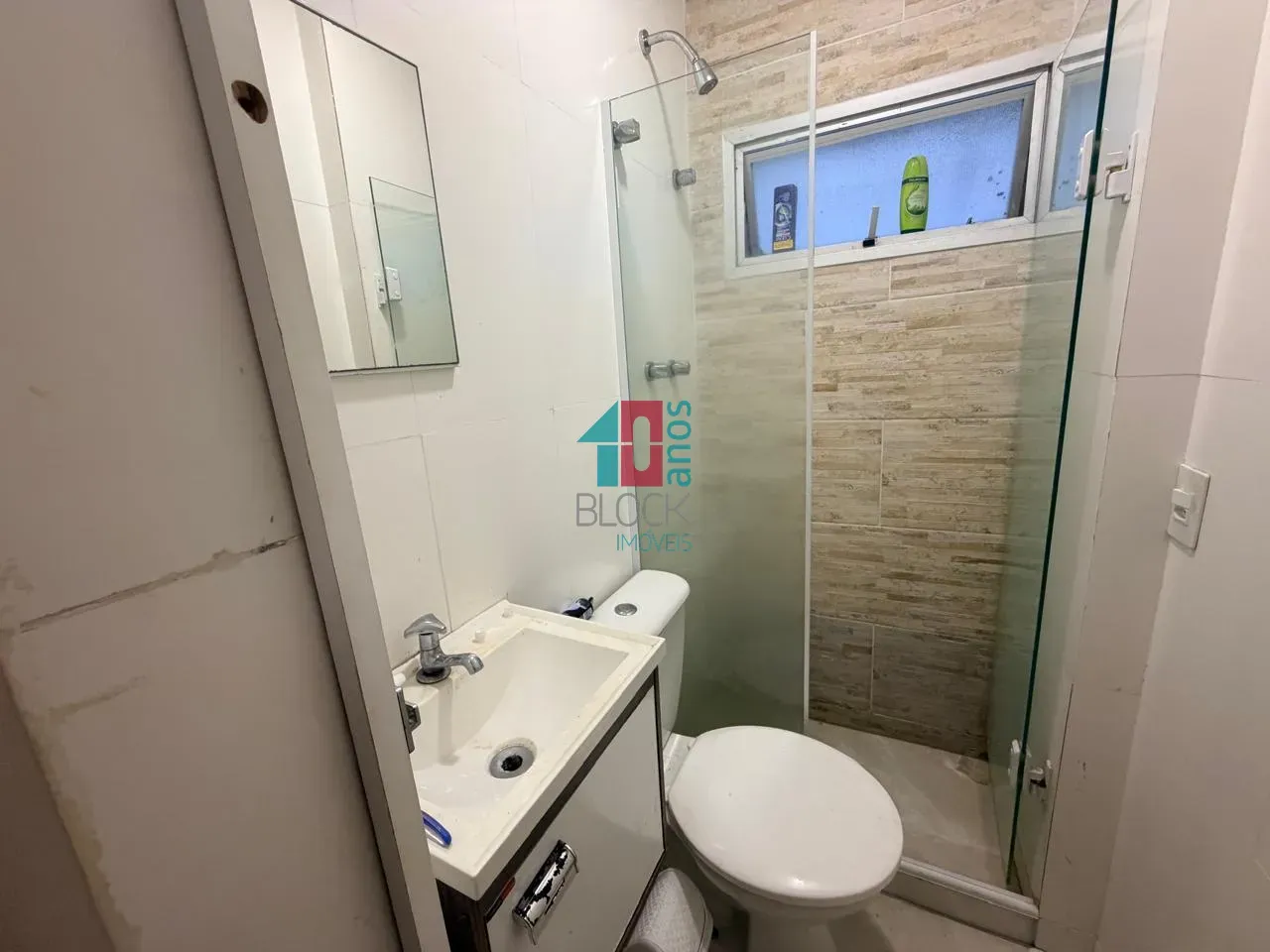 4-bedroom apartment with a washing machine — photo 15