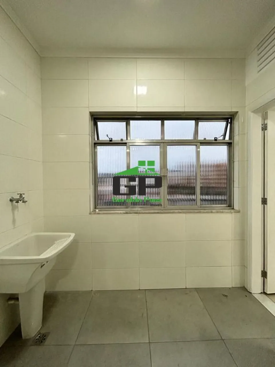 Apartamento de 2 quartos e 84 m² com varanda e lavanderia — photo 11