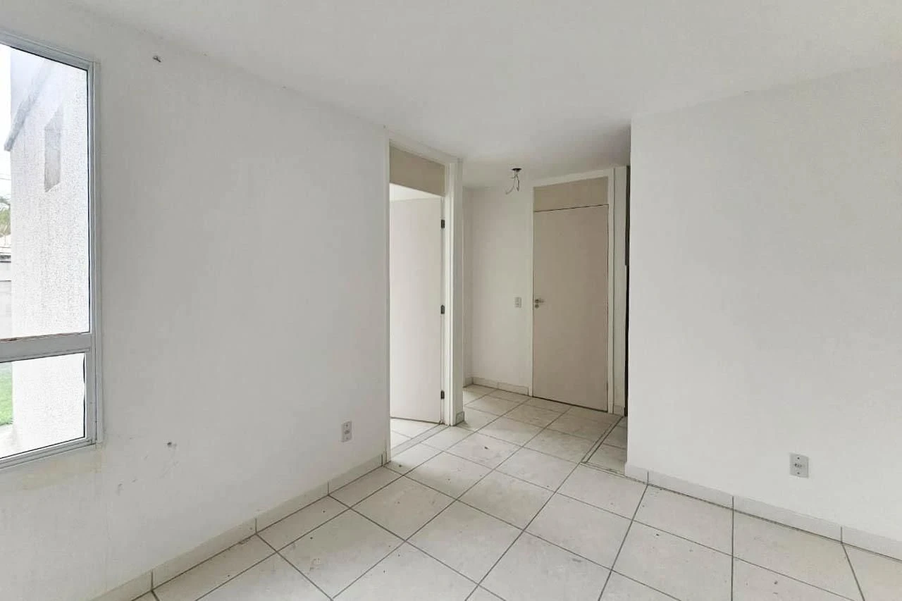 2-bedroom apartment in a building with a gym — photo 17