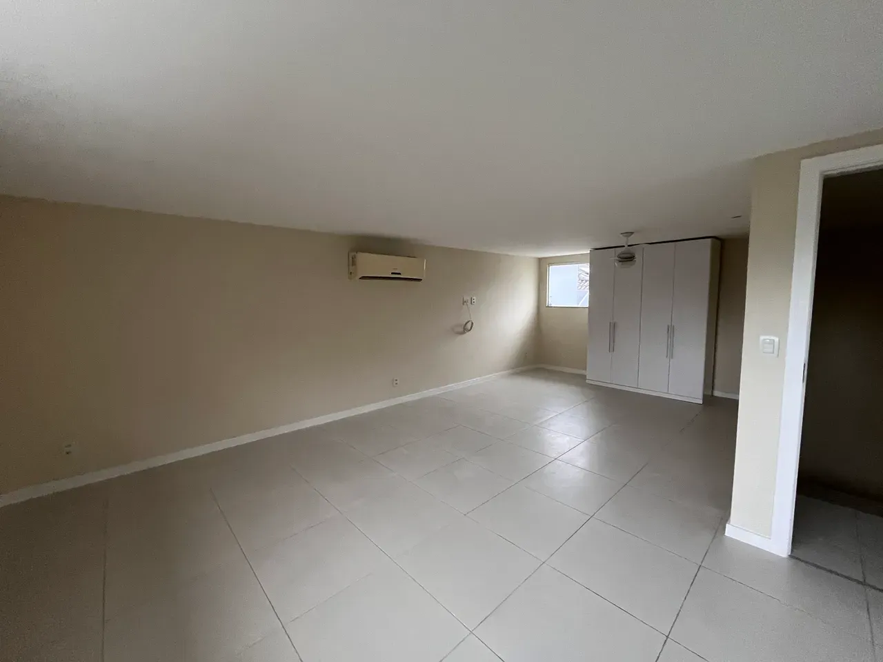 Furnished triplex house with 5 en-suite bedrooms — photo 32