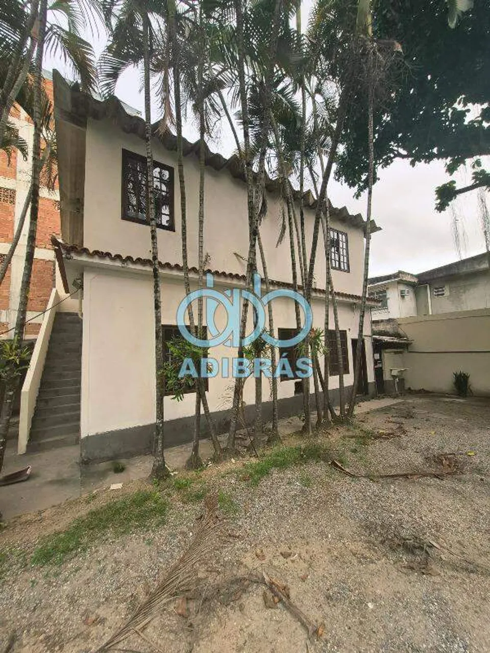 Rental house with 3 bedrooms and 2 bathrooms — photo 3