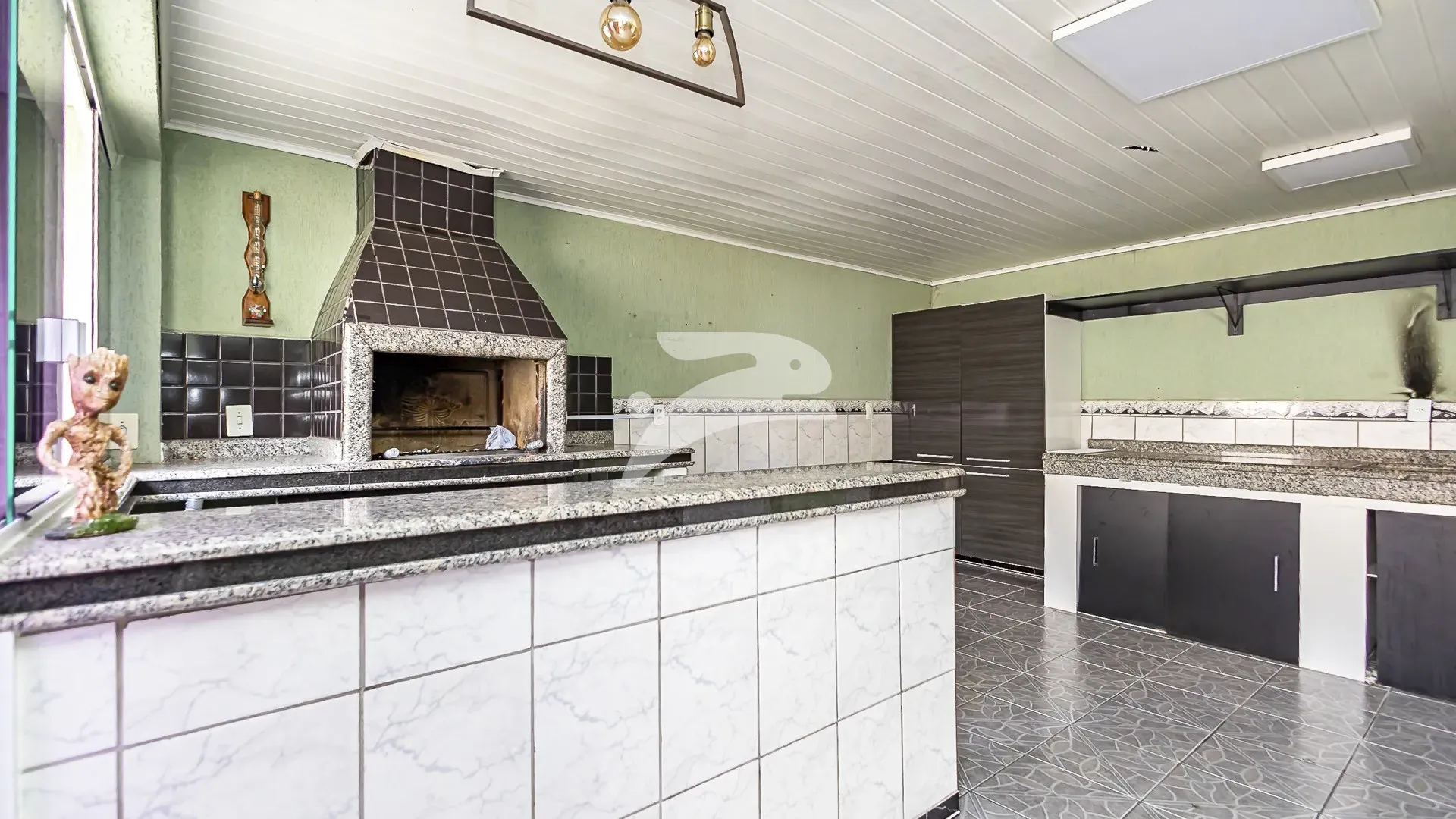 House with 3 bedrooms and a private BBQ area — photo 26