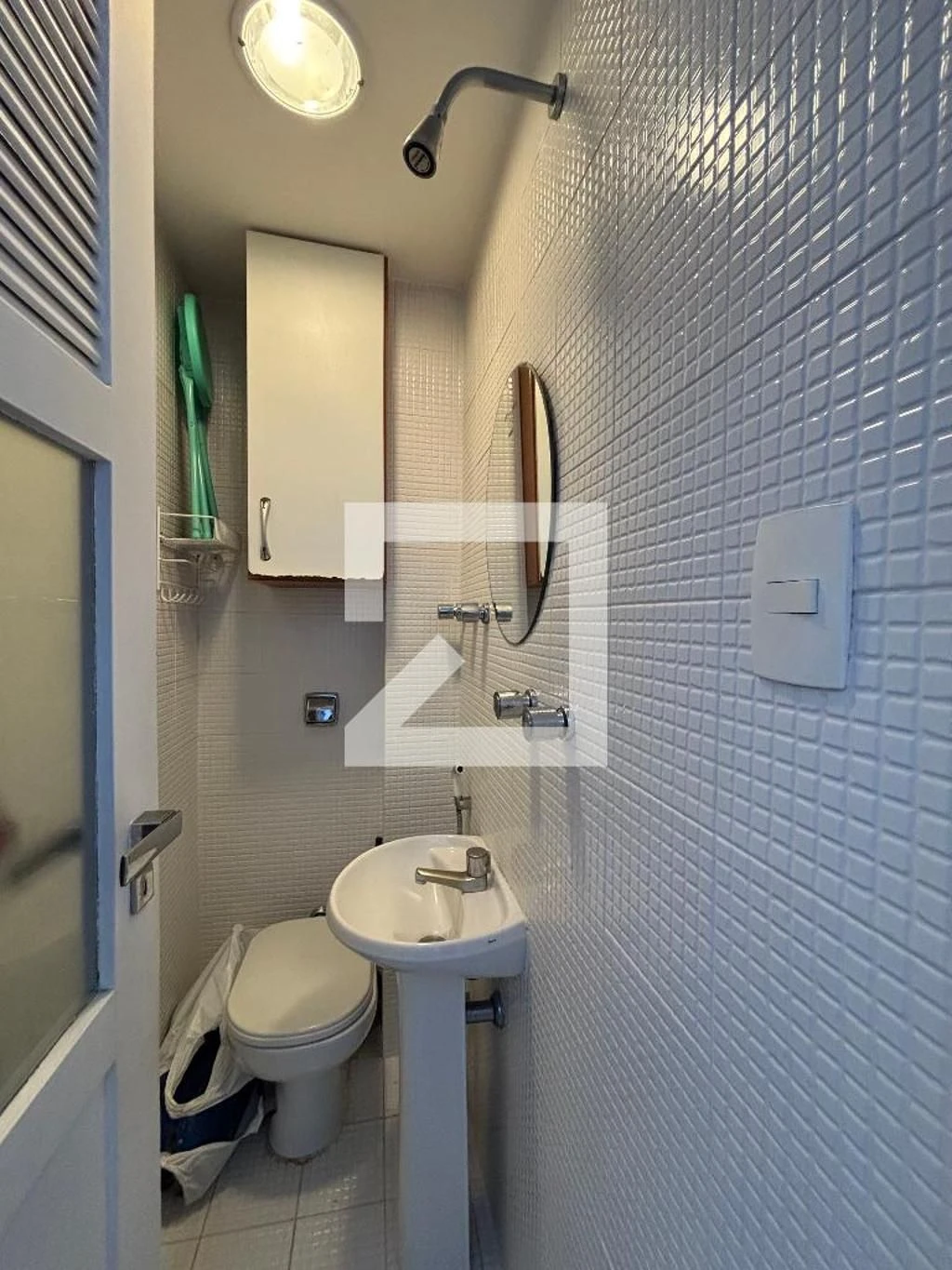 Furnished 1-bedroom apartment with 2 bathrooms — photo 35