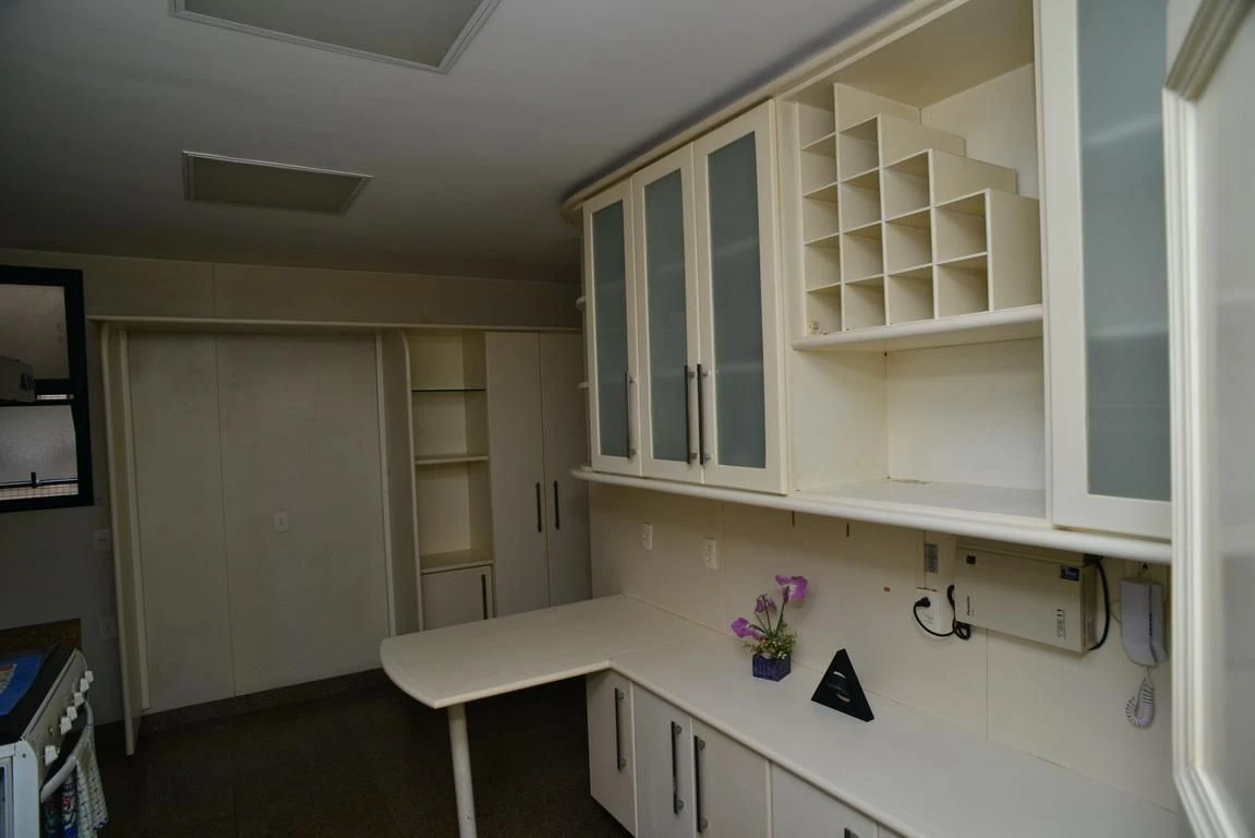 Rentable apartment with 4 bedrooms and a balcony — photo 2