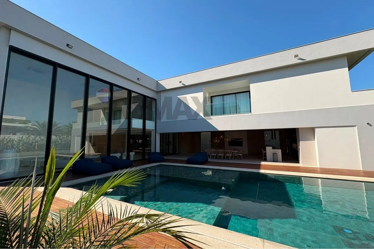 Furnished house with 5 en-suite bedrooms and private BBQ — photo 4