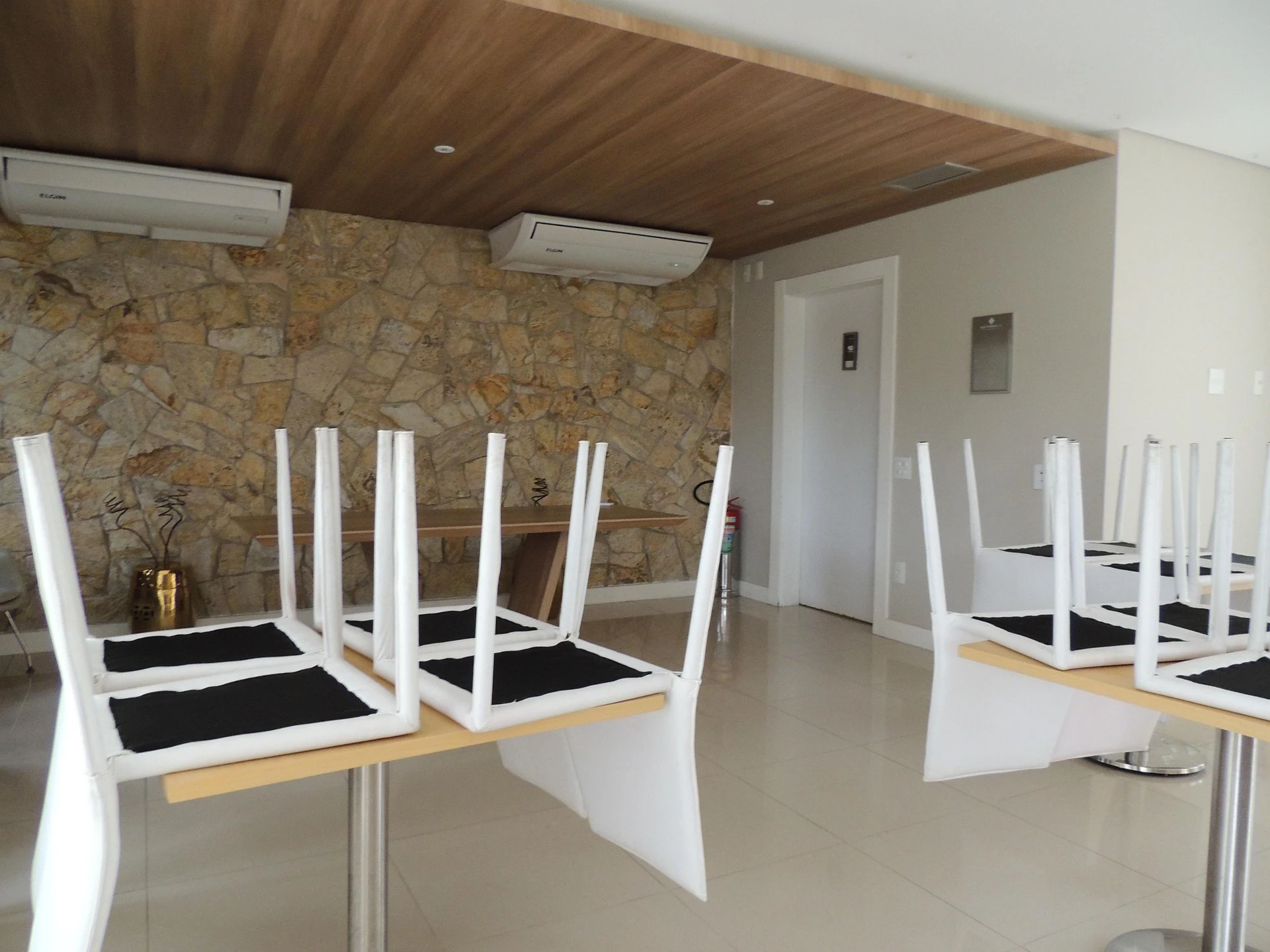 Apartamento mobiliado com 3 quartos e varanda — photo 79