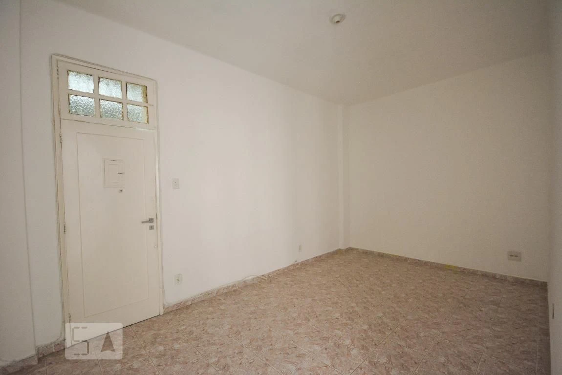 Apartamento com 2 quartos, 1 suíte e 2 banheiros — photo 5